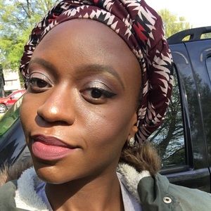 Meet your Posher, Desiree